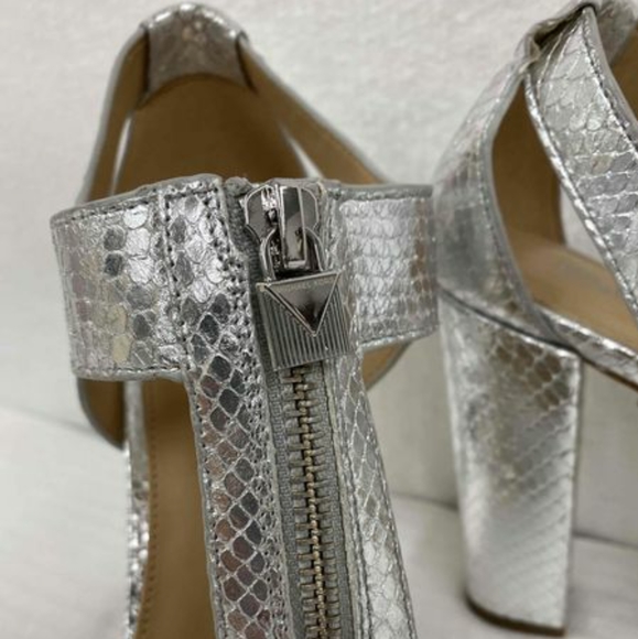 Michael Kors Metallic Silver Heels Women's Size 8 - Picture 4 of 6